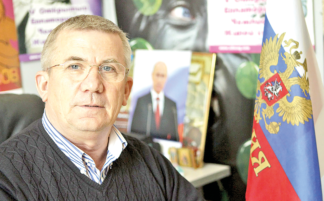 Театр живых статуй и «Шоу великанов»: как Виктор Арихин изменил культурную жизнь Евпатории