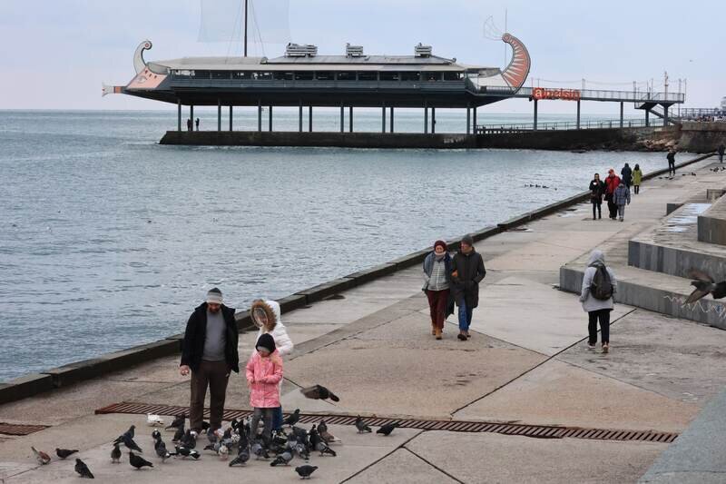 Пасмурно и тепло: погода в Крыму на субботу