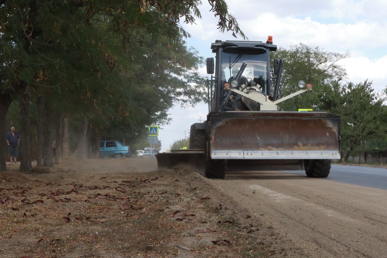 В Крыму в разгаре грейдирование дорог