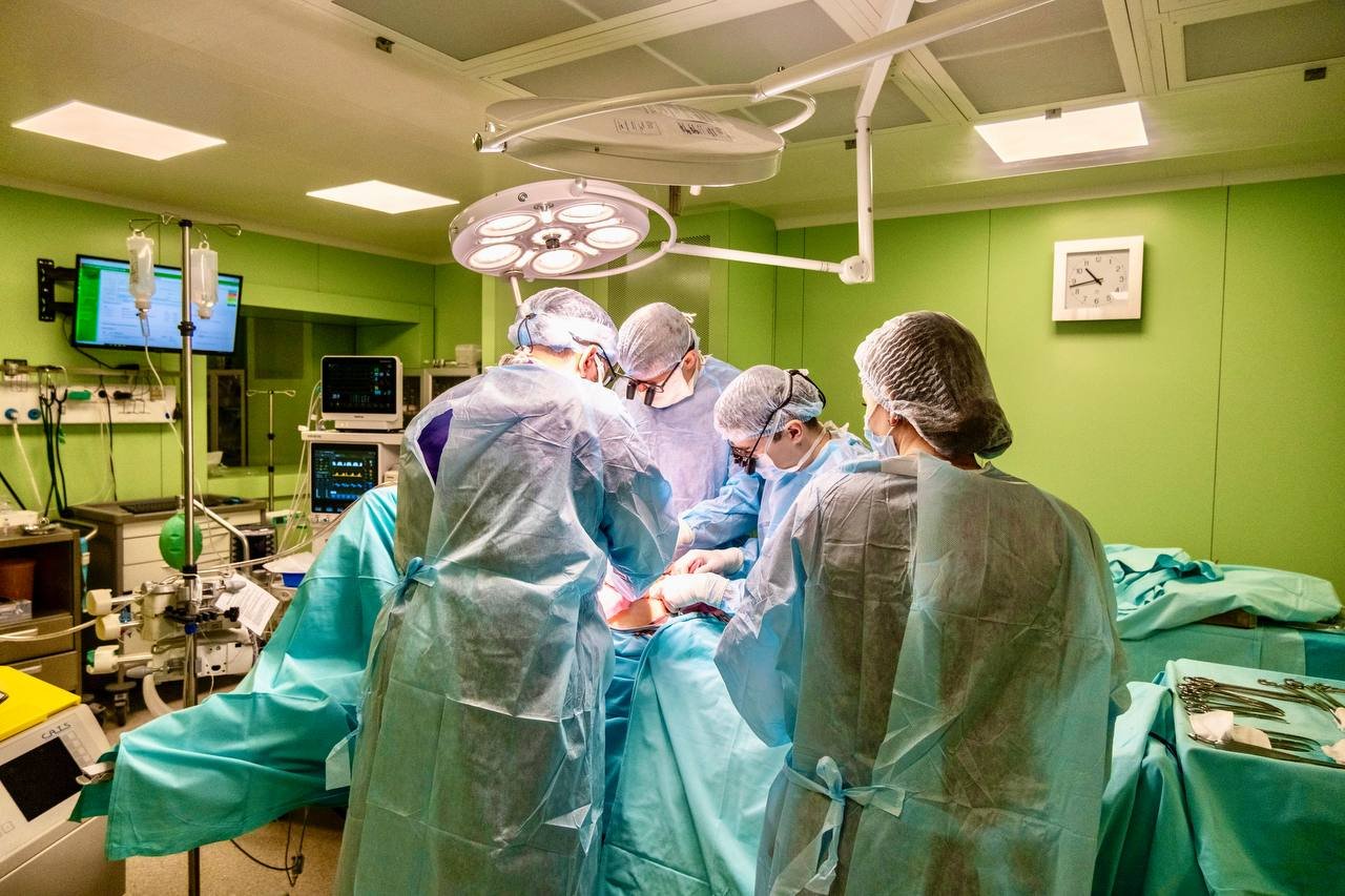 Протезирование аорты и нейромодуляция спинного мозга: достижения Ялтинского многопрофильного медцентра