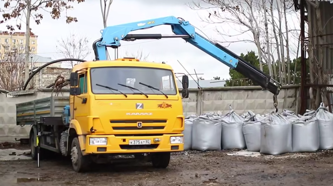 В Симферополе заготовят 2500 тонн материалов для борьбы с гололёдом