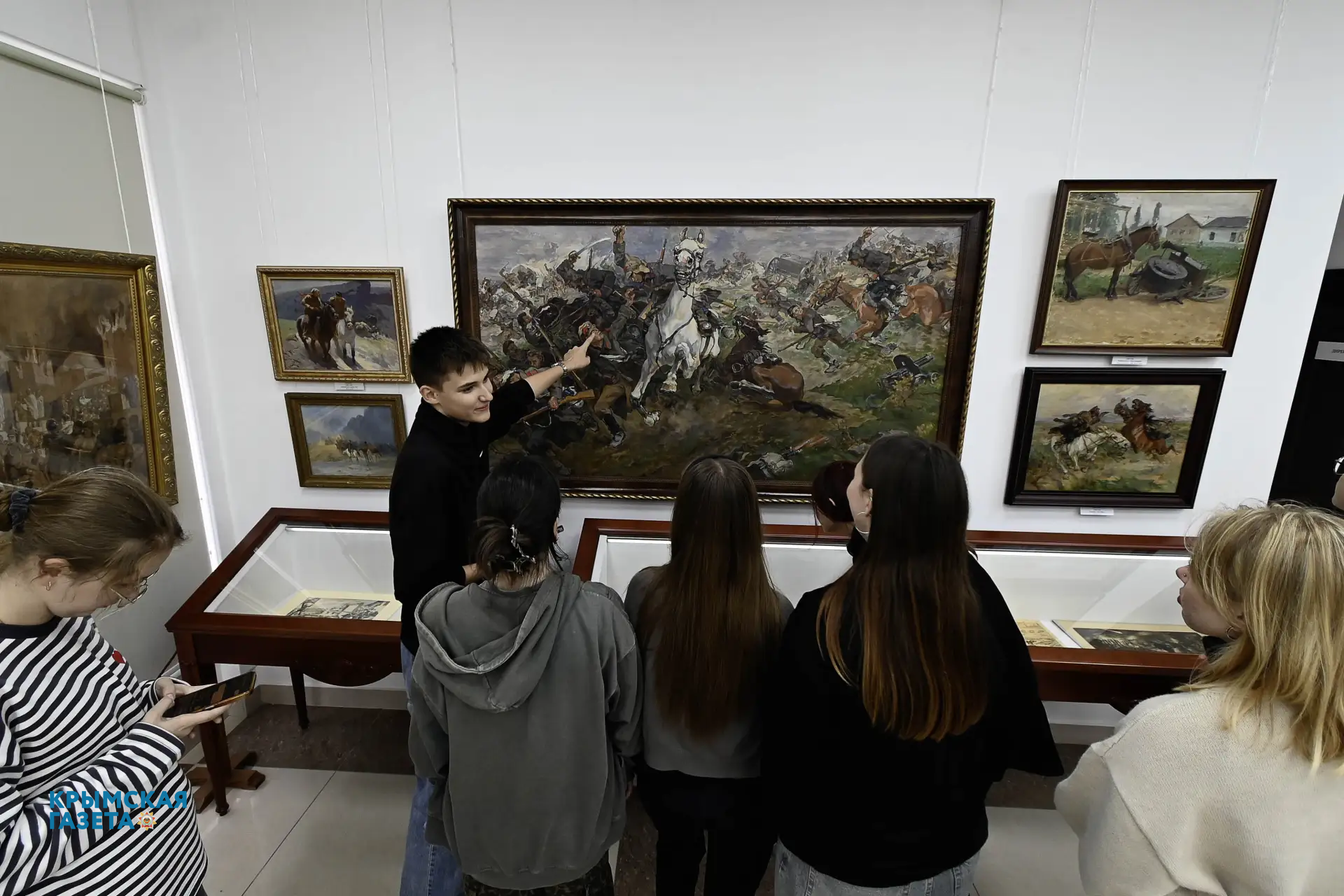 В Симферополе открылась выставка «Батальный жанр. Военная история в лицах»