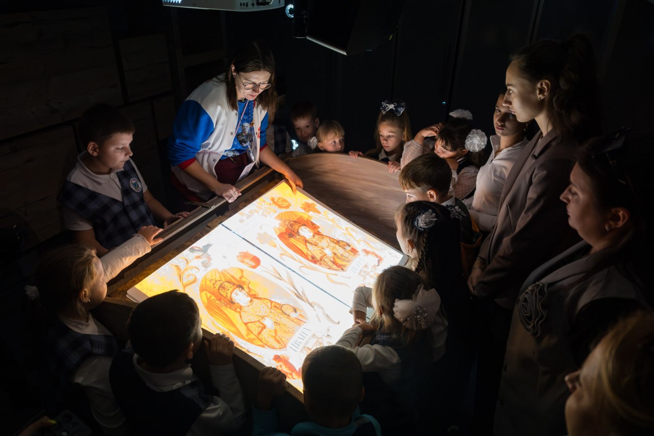 Выставка "Россия - моя история" открылась в центре Симферополя