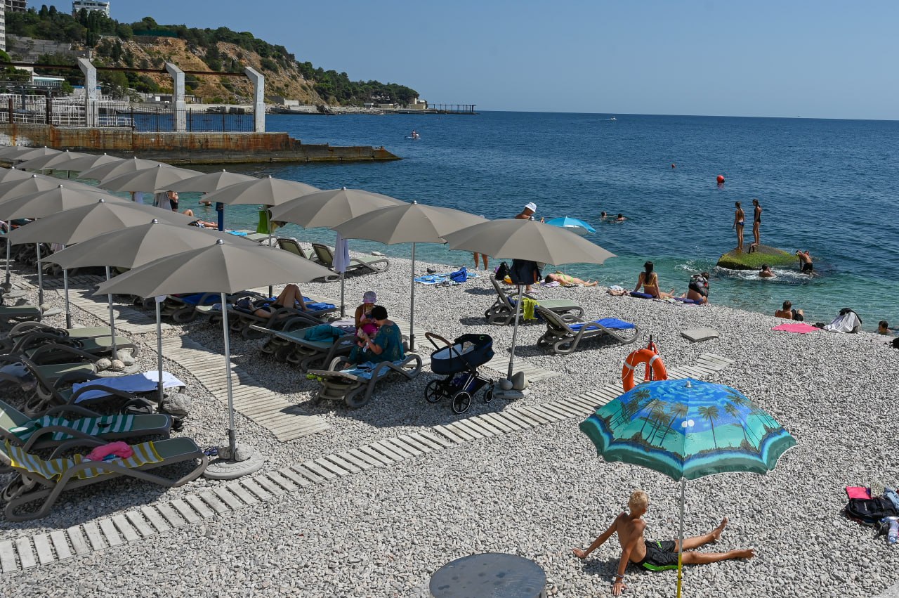 340 пляжей и 1100 средств размещения: Крым открыл высокий курортный сезон