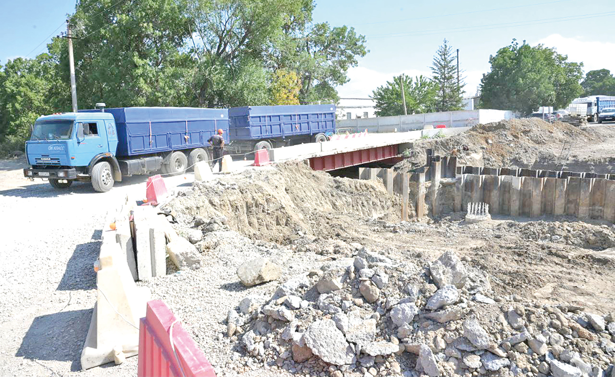В Крыму капитально ремонтируют мост через реку Биюк-Карасу: на каком этапе работы
