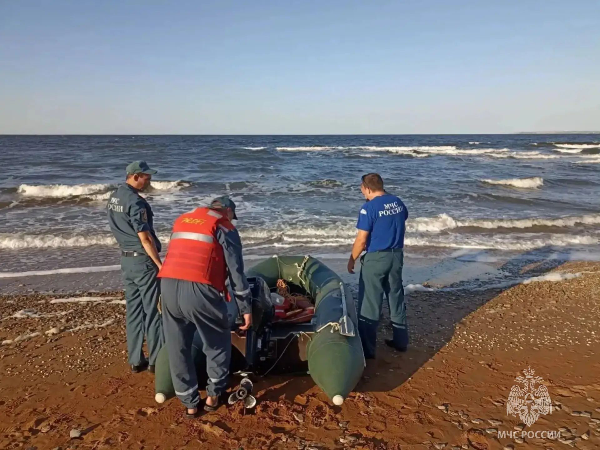 Цена беспечности: в Азовском море утонули двое мужчин, одного ищут 