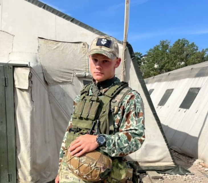 В Керчи проводили в последний путь героя СВО