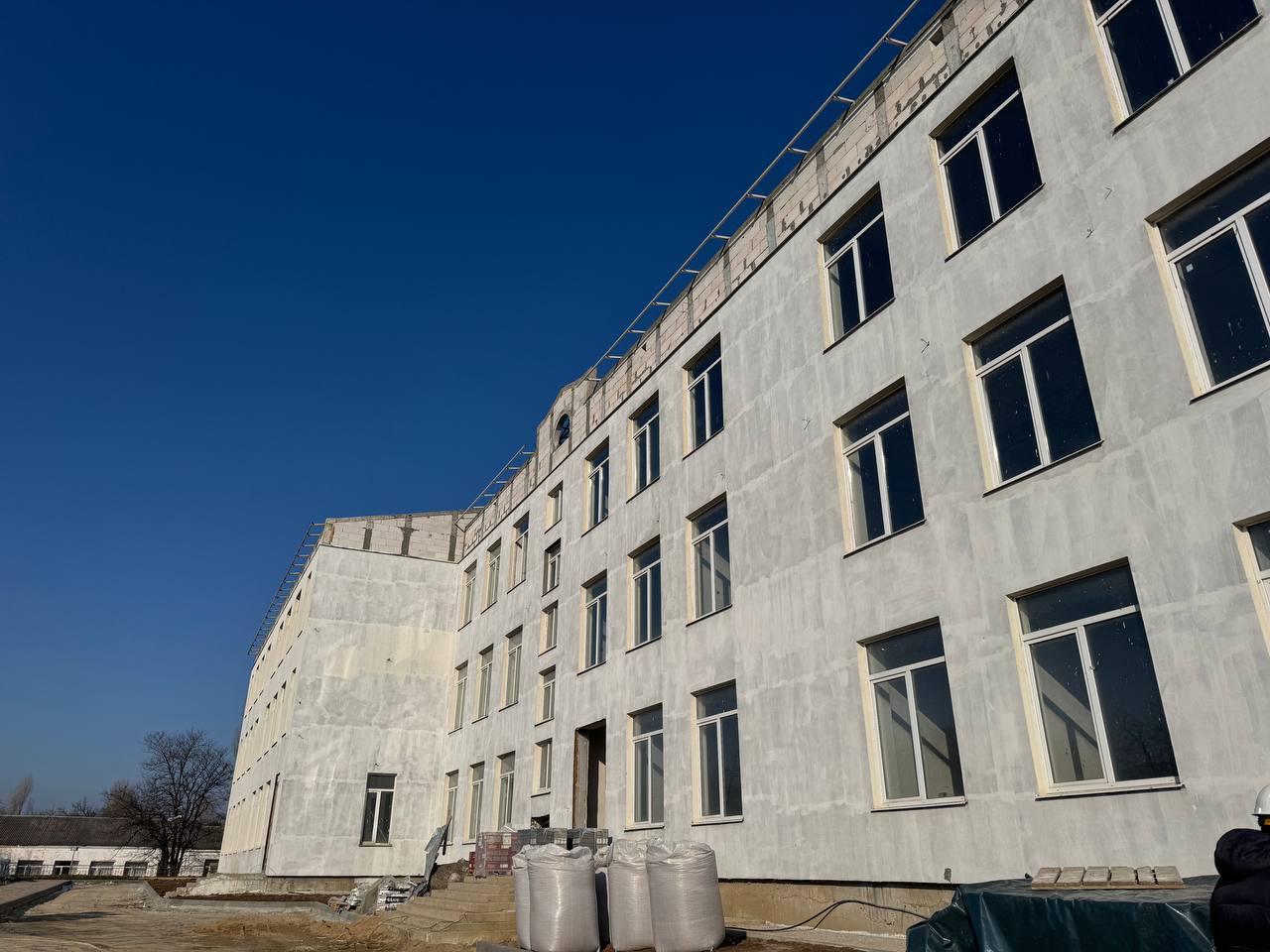 В Симферопольском районе строят школу на 600 мест