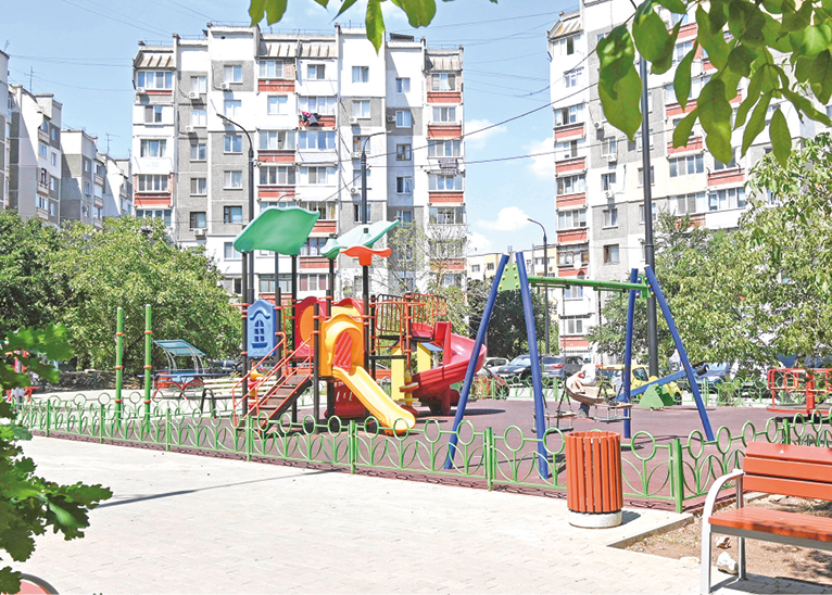 Пульс Пневматики: чему радуются и на что жалуются  жители спального микрорайона крымской столицы 