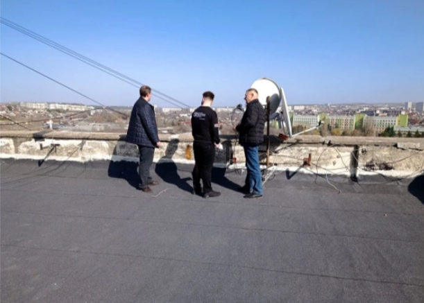 Жители МКД в Симферополе пожаловались на атаку тараканов