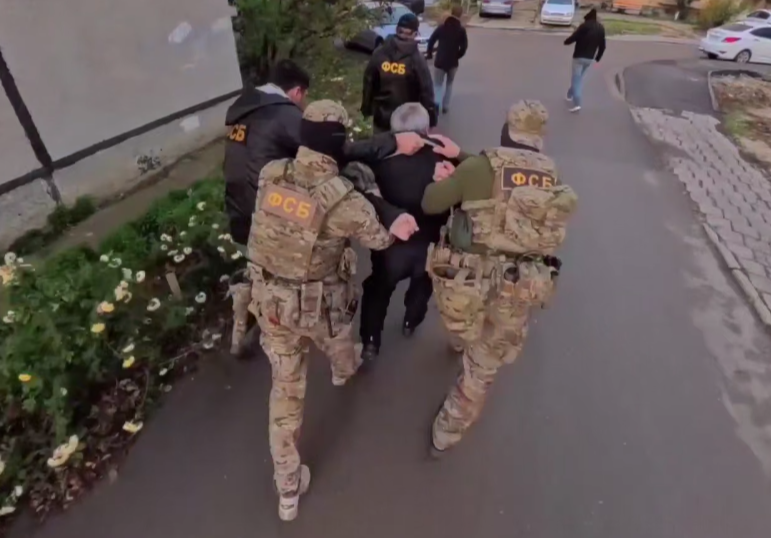 Агрессивный пенсионер СБУ из Керчи получил 6 лет колонии за призывы к терроризму