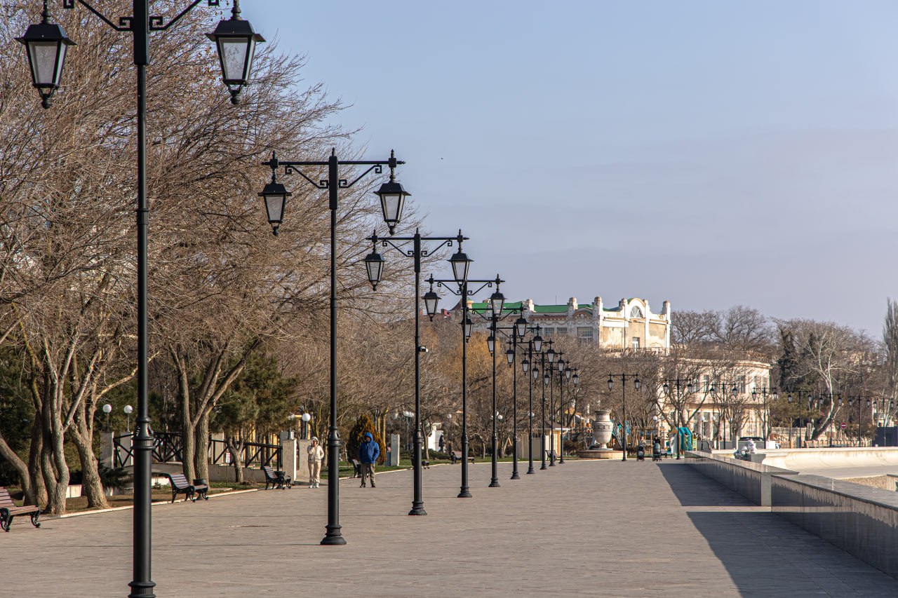 На всех улицах Евпатории за два года установят новое освещение