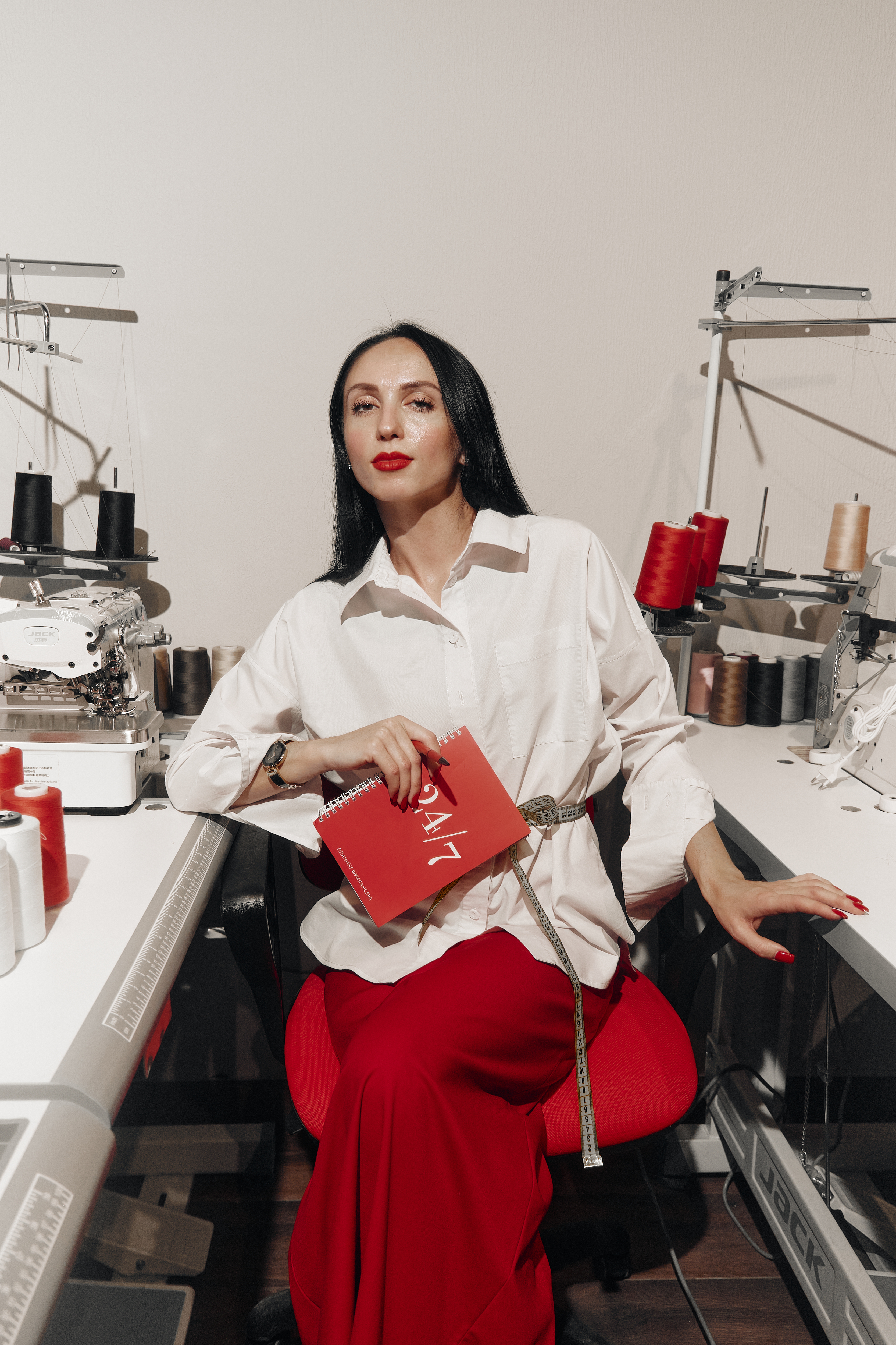 "Мы шьëм радость": как дизайнер, модельер из Симферополя Марина Чрикян показывает миру красоту русского стиля