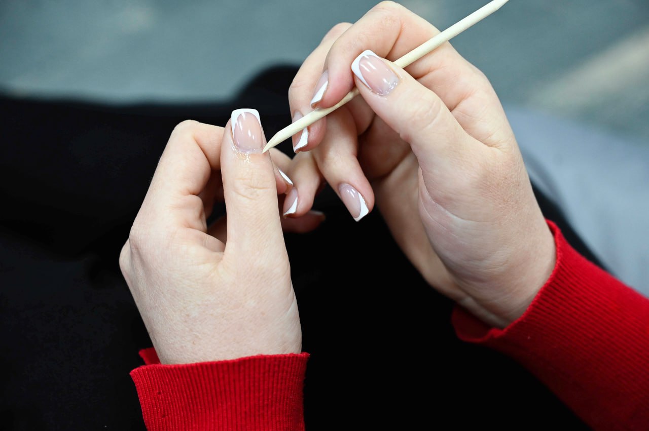 Заражение крови и воспаление – вплоть до костной ткани: чем может обернуться привычка отрывать заусеницы