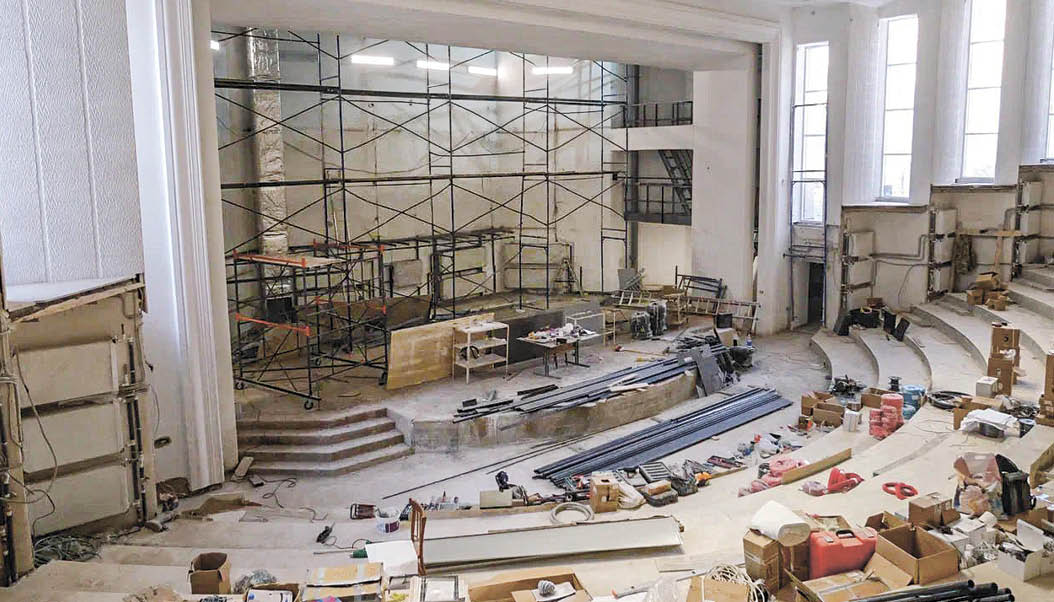 От перепланировки до обновления фасада: завершается капремонт Ялтинского центра культуры 