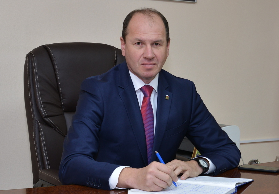 Главу администрации Сакского района Хаджиева задержали при получении взятки в размере 2 млн рублей