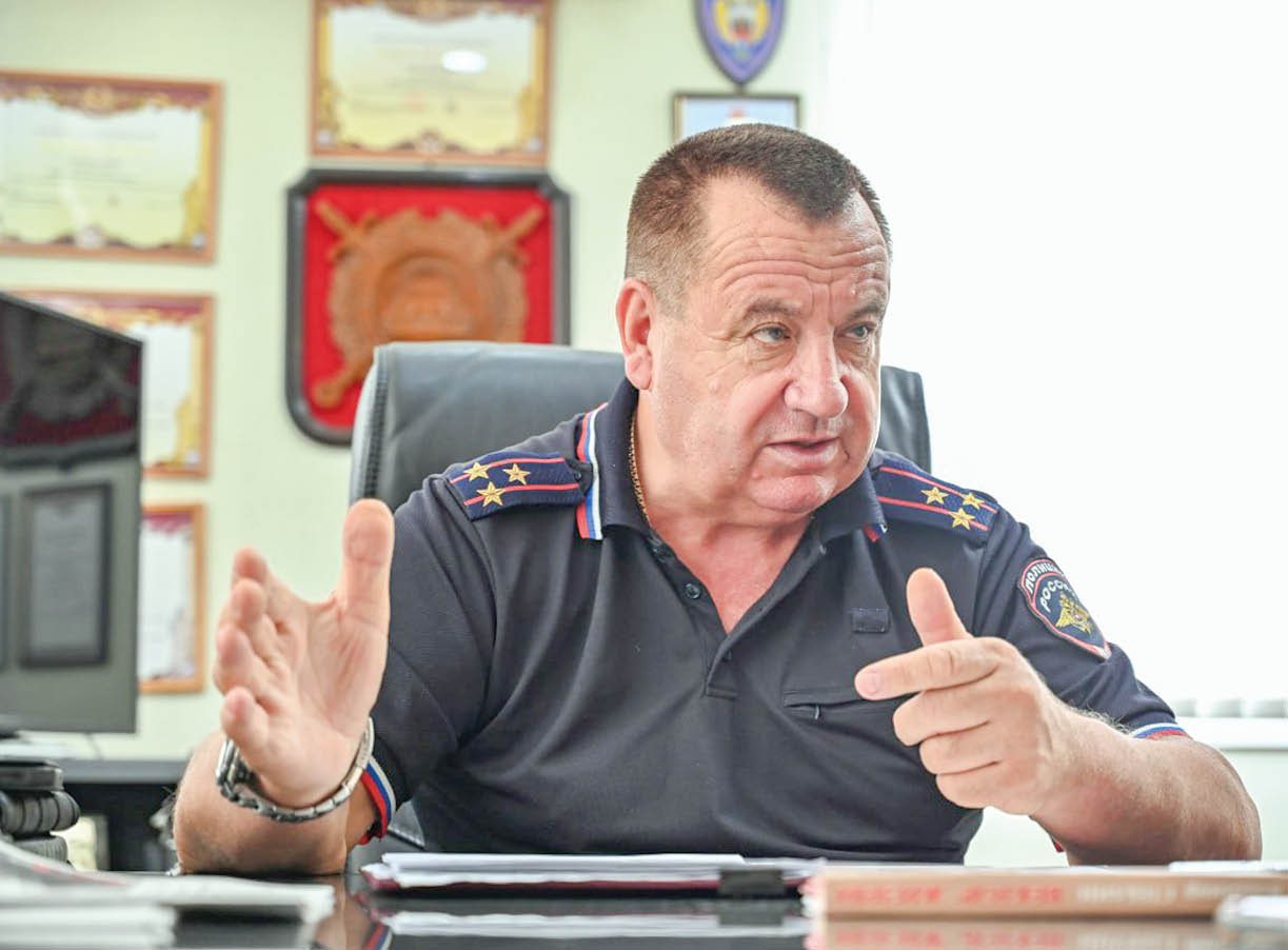 Когда запустят "зелёную волну" разгрузки дорог в Симферополе и почему не все пешеходы получают штраф за нарушение ПДД: интервью Анатолия Борисенко