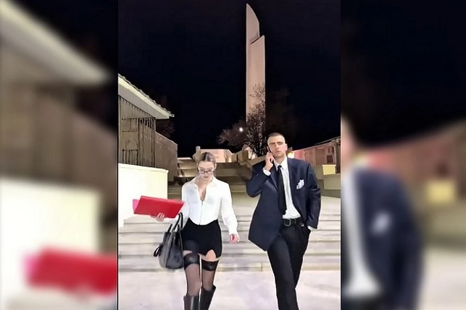 Девушка из Севастополя сняла провокационный ролик в чулках на фоне обелиска, посвященному городу-герою