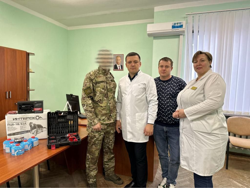 Керченские медики направили в зону СВО гуманитарный груз с тепловизорами и бензопилами 