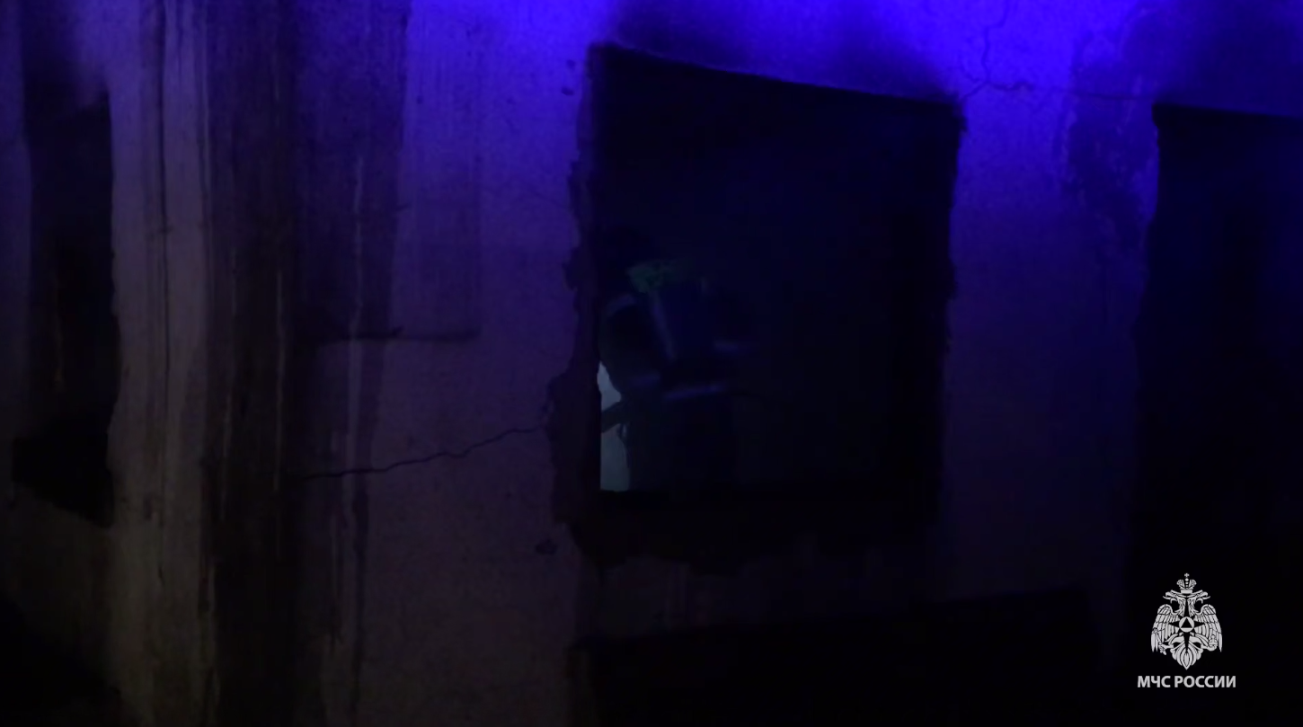 Крымские пожарные спасли пенсионера от ужасной смерти