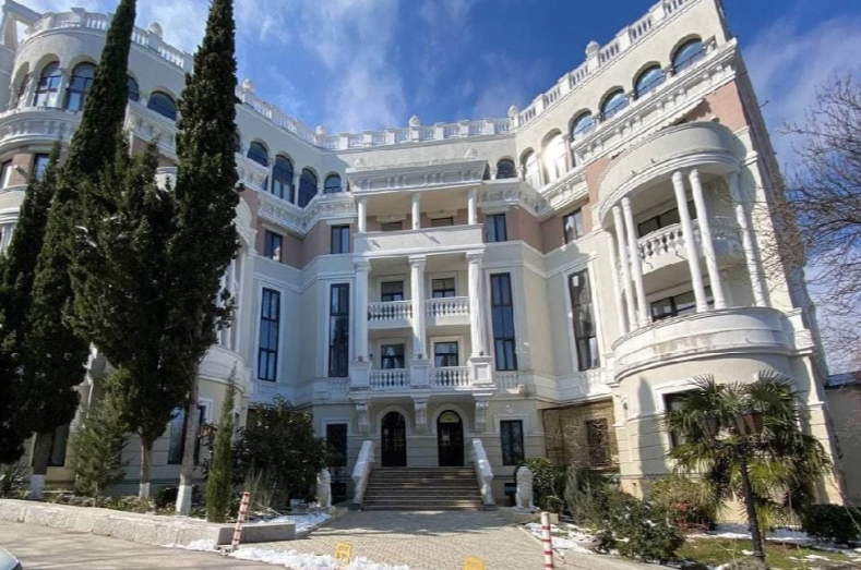 В бывшей квартире Зеленского в Крыму начался ремонт