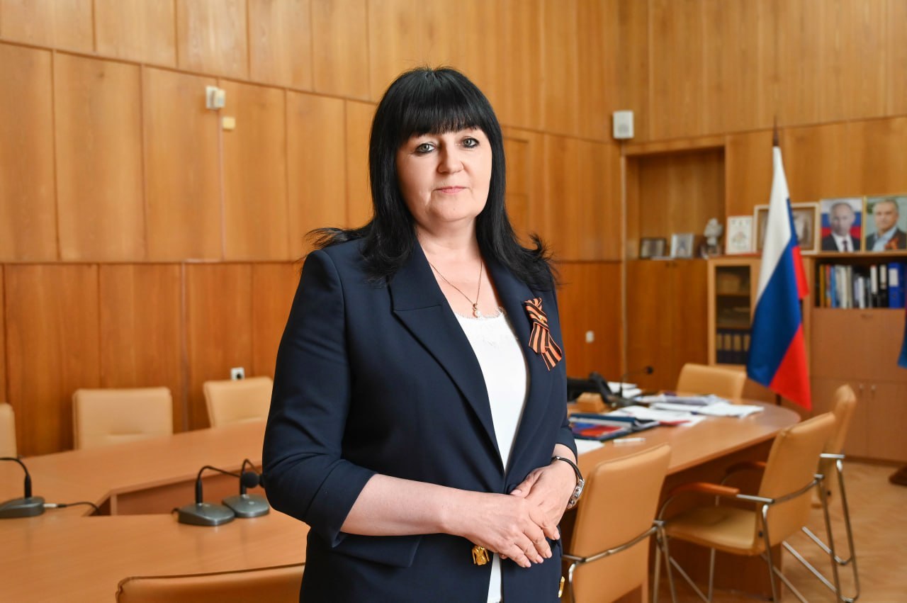 Министр образования Крыма Валентина Лаврик - о дисциплине без муштры, клиповом мышлении и важности домашних заданий