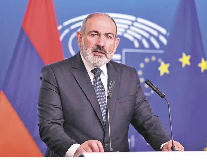 С больной голову на здоровую: Армения возложила "ответственность" за Нагорный Карабах на Россию