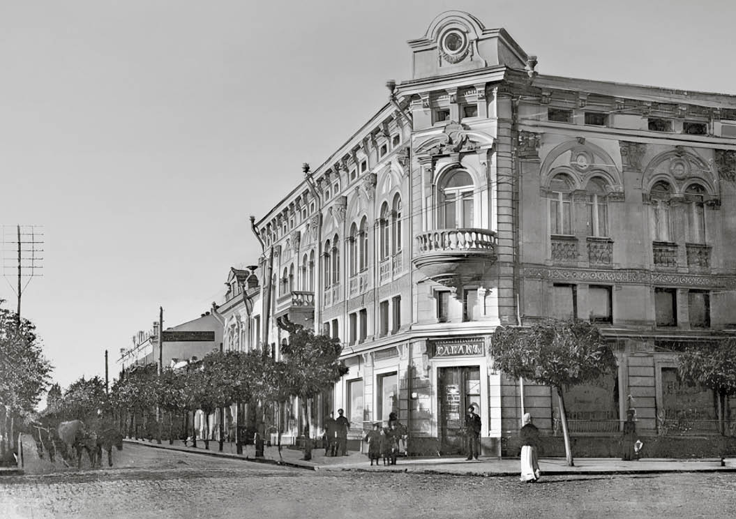 Тюрьма, типография и первый городской трамвай: история улицы Екатерининской в Симферополе