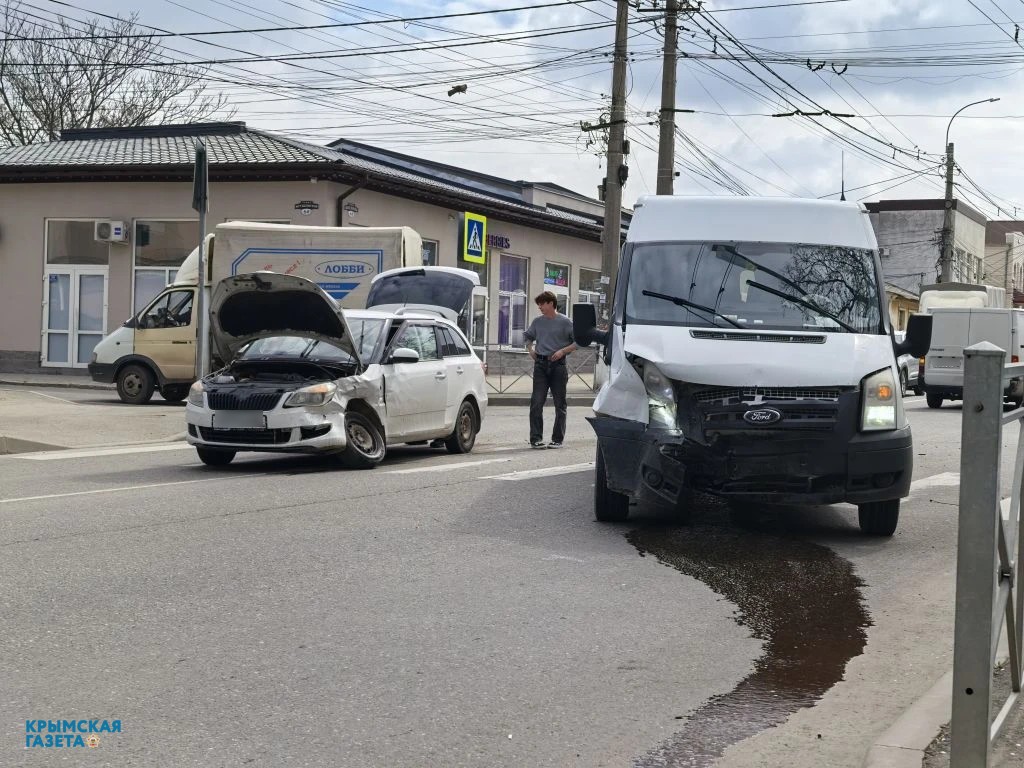 На "проклятом перекрёстке" в Симферополе произошло очередное ДТП