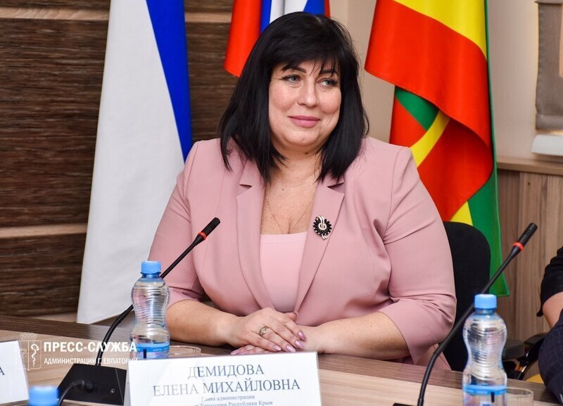 Глава администрации Евпатории официально приступила к своим полномочиям