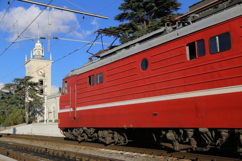 В Крыму меняют схему движения поездов из-за повреждения ж\д путей