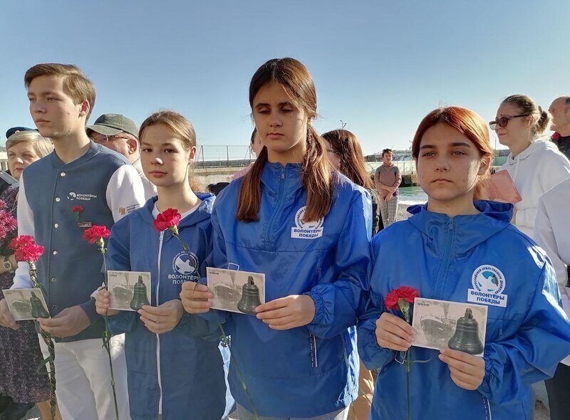 В Ялте установили колокол с теплохода «Армения» 