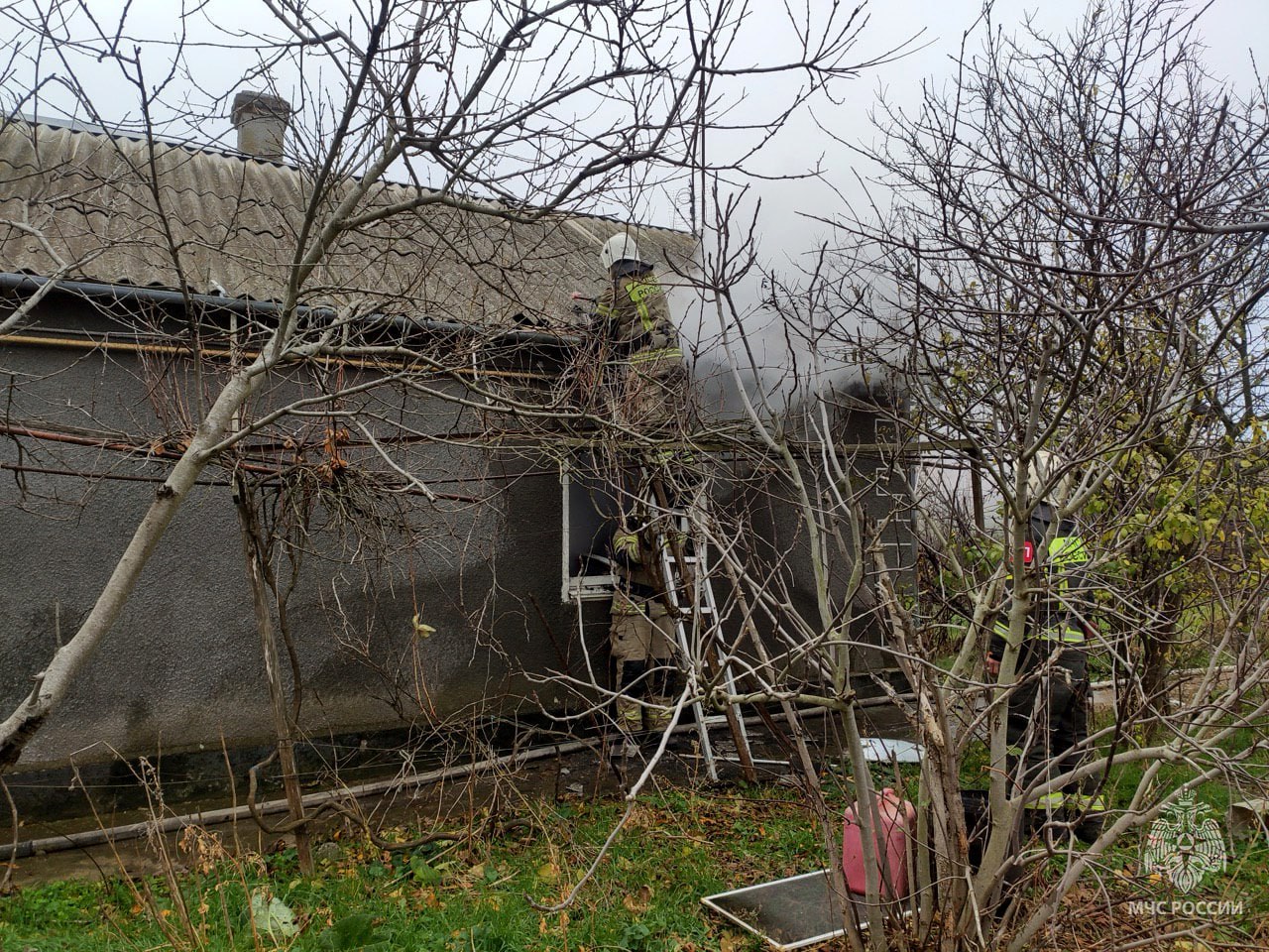 В Сакском районе во время пожара погиб человек