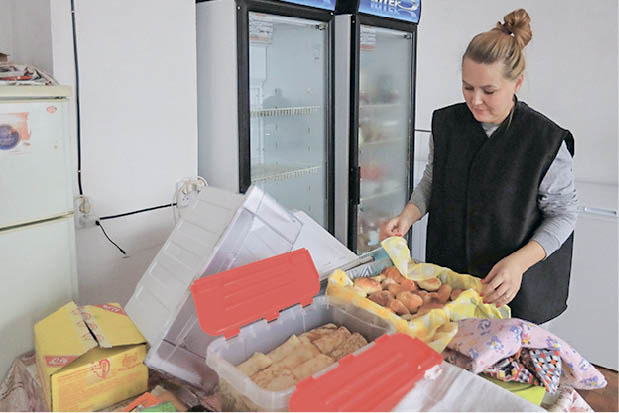 Продукты, одежда, окопные свечи: в селе Воинка работает центр помощи бойцам СВО и фронтовым госпиталям