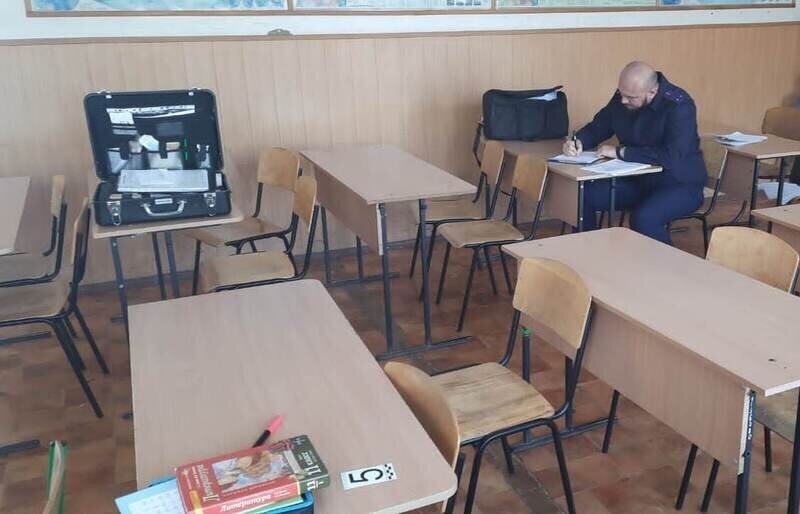 В одной из школ Симферополя ученик ударил ножом своего одноклассника