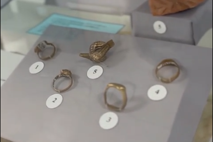 В Керченском музее каменных древностей открылась выставка «Поселение Биели»