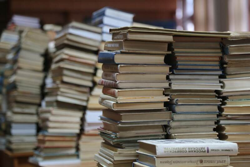 Отказ от русских произведений, сомнительные санкции и борьба с «Машей и Медведем»: информационный хит-парад