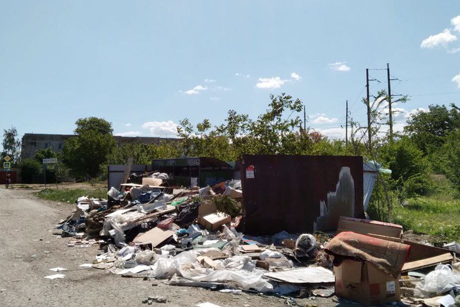 Председатель Перовского сельсовета получит выговор за мусор на улицах посёлка
