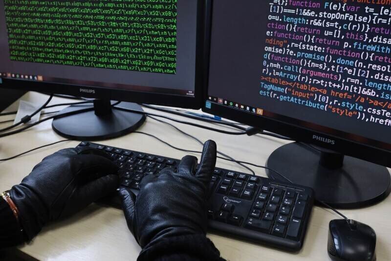 За неделю мошенники обманули 75 крымчан