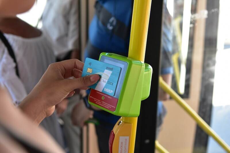 Феодосиец заплатит штраф за траты с найденой  банковской карты