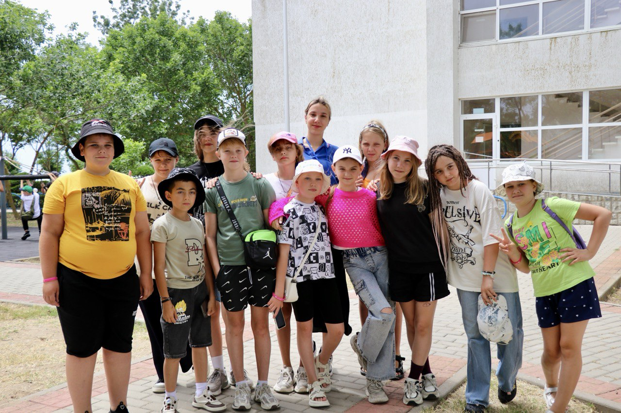 Более 1000 студентов стали вожатыми в детских лагерях Крыма