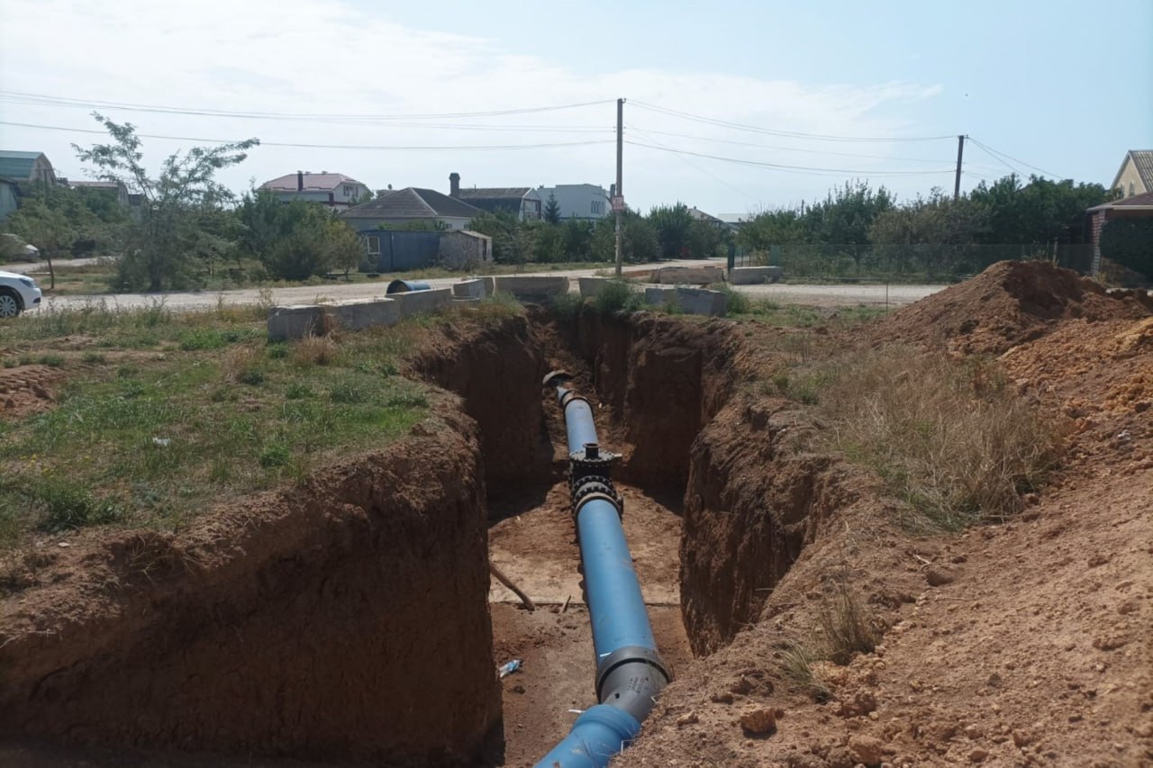 В Евпатории строят 12-километровый водовод: на каком этапе работы