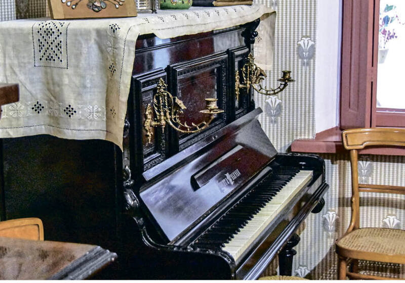 По клавишам судеб: на Белой даче открылась временная экспозиция «В душе у каждого из нас»