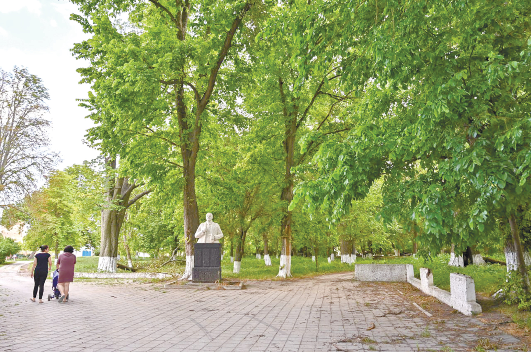 Здесь был Айвазовский: чему радуются и на что жалуются жители Приветного Кировского района