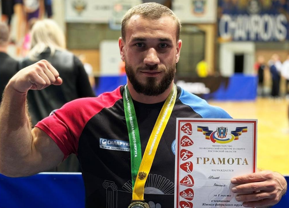 Армрестлер из Крыма завоевал золото на первенстве ЮФО