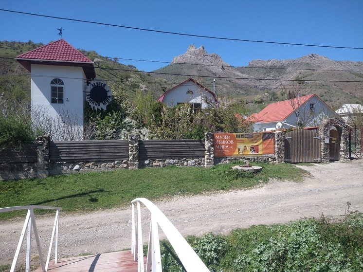 В Крыму можно послушать речи на родных языках Иисуса Христа и Будды