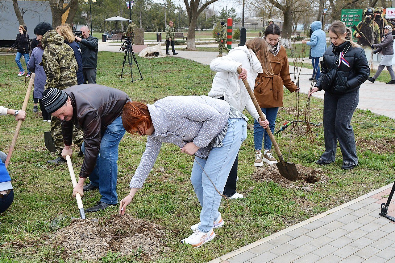 В Крыму проходит Международная акция «Сад памяти»