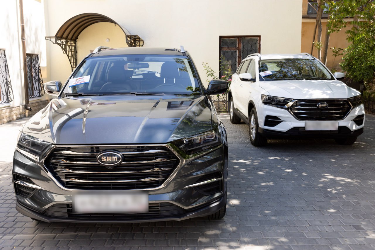 В Крыму вручили четвертый автомобиль с ручным управлением ветерану спецоперации