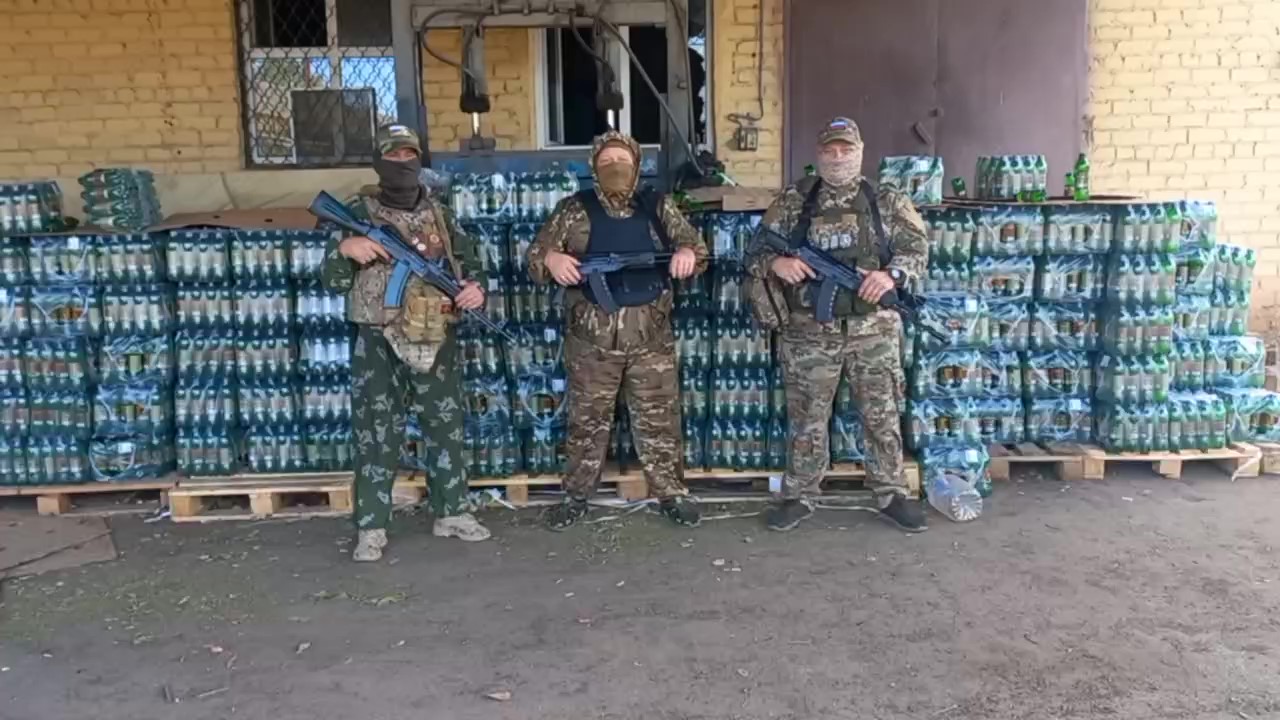 Порядка 80 тысяч специальных витаминизированных напитков передали крымским бойцам в зону СВО