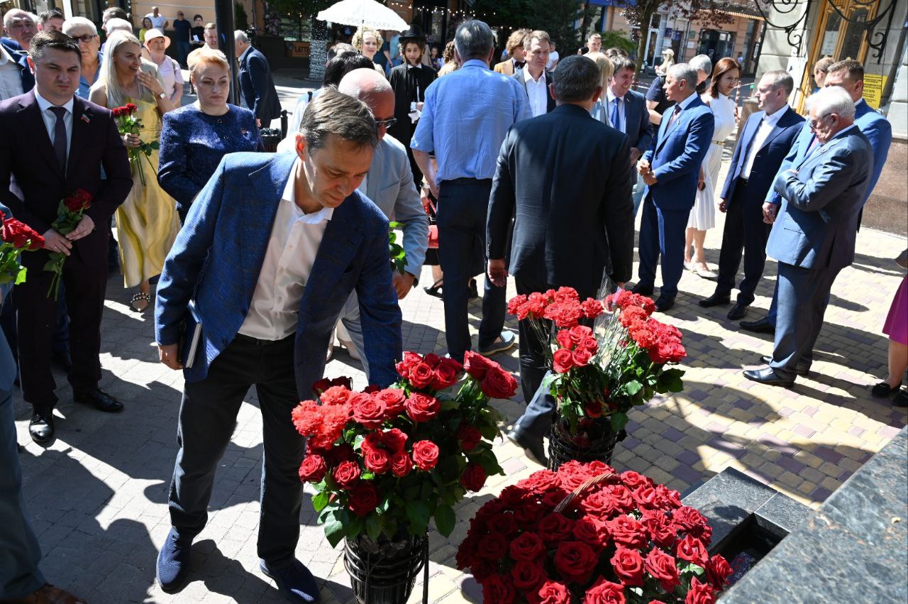 В Симферополе открылся фестиваль "Великое русское  слово"